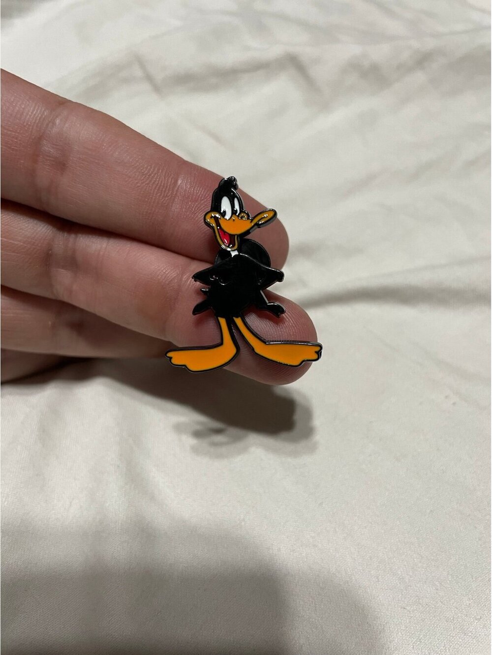 Daffy Duck enamel pin brooch anime cartoon cute funny